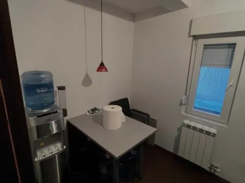 Prodaja, četvorosoban stan, 87m², Južni Bulevar, Vračar Sve Podlokacije - image 10