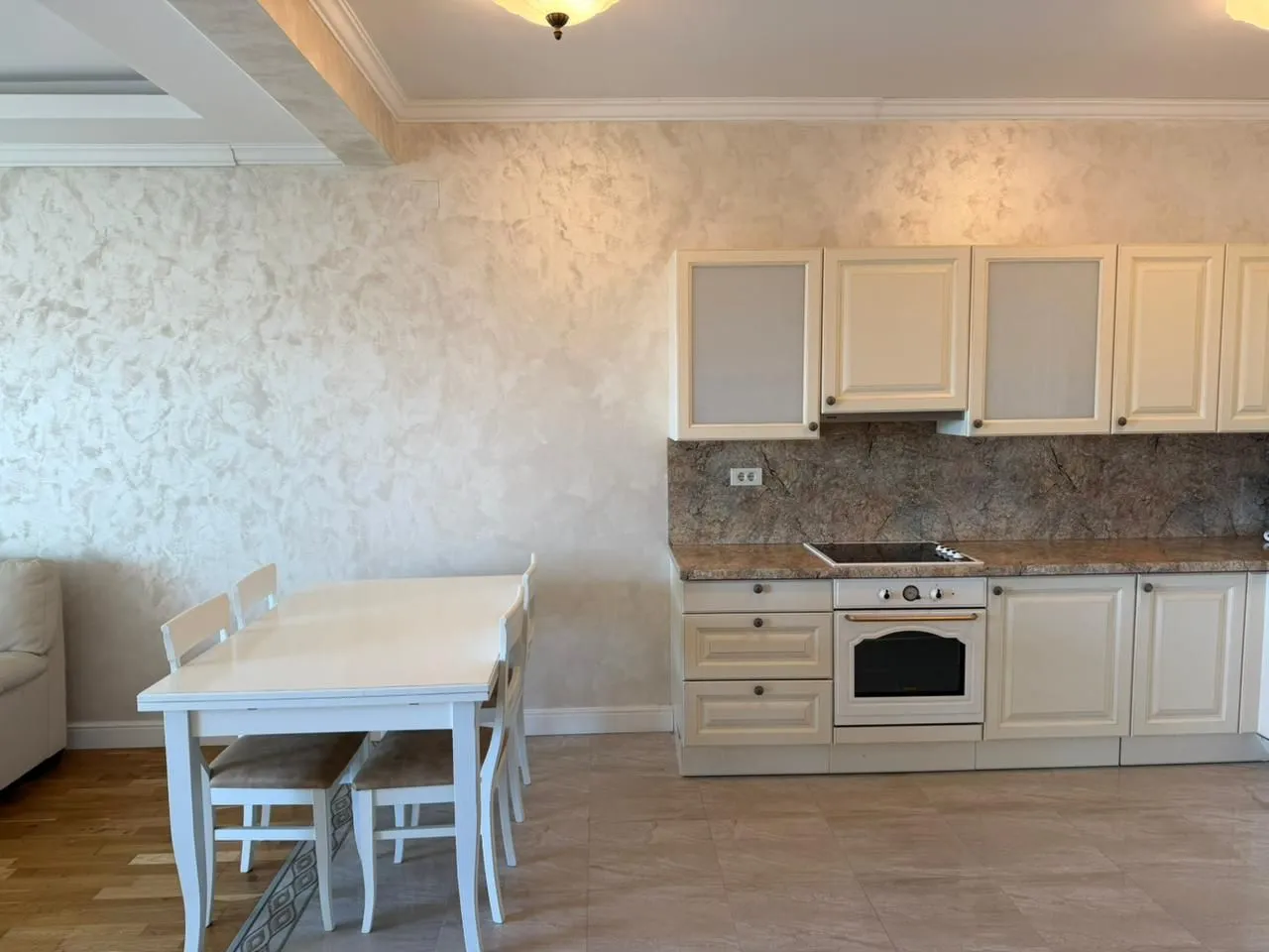Prodaja, trosoban stan, 115m², Bečići, Budva