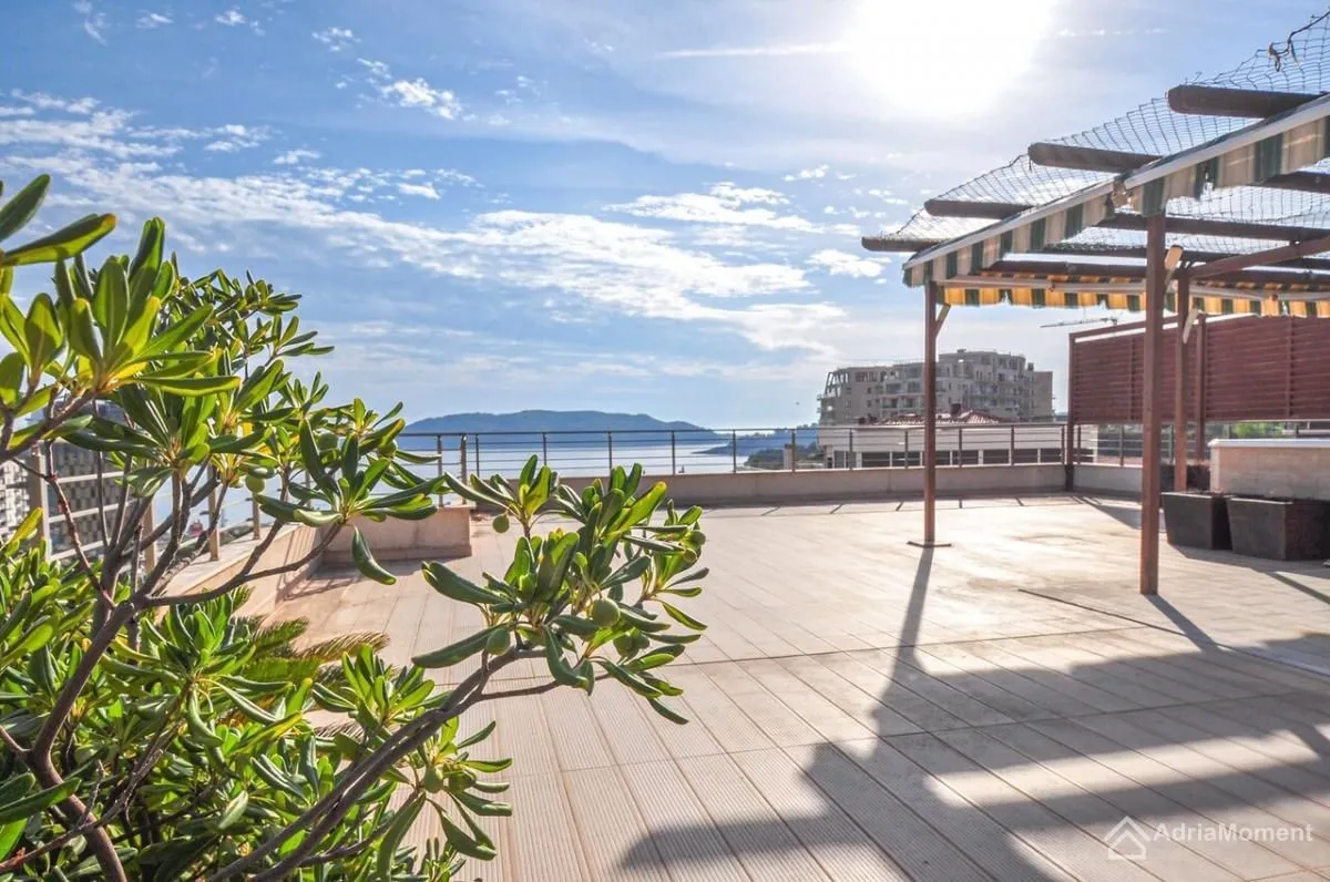 Prodaja, dvosoban stan, 115m², Bečići, Budva