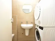 Izdavanje, dvosoban stan, 64m², City Kej, Podgorica - image 7