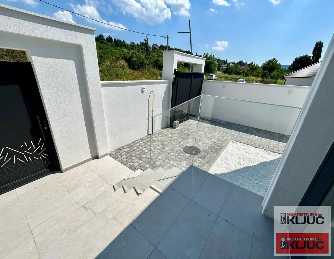 Izdavanje, kuća, 180m², Sremska Kamenica, Petrovaradin