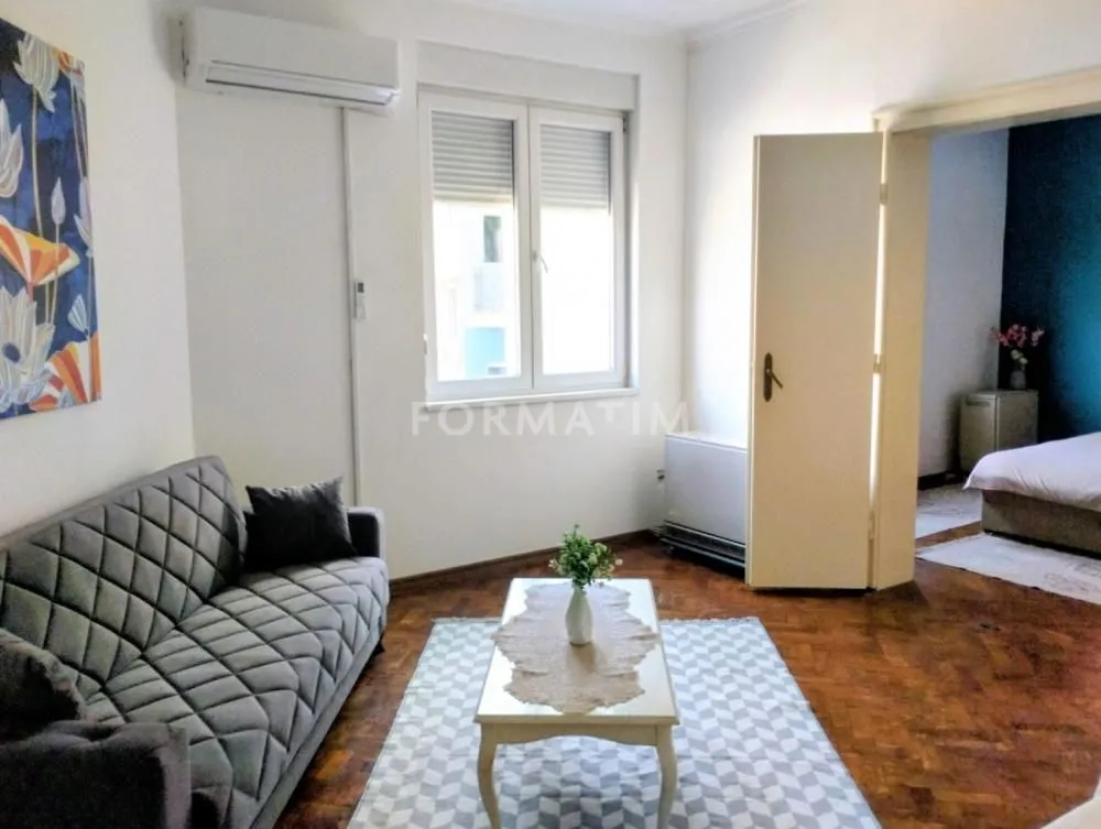 Rent, two bedroom apartment, 60m², Stari Grad, Beograd