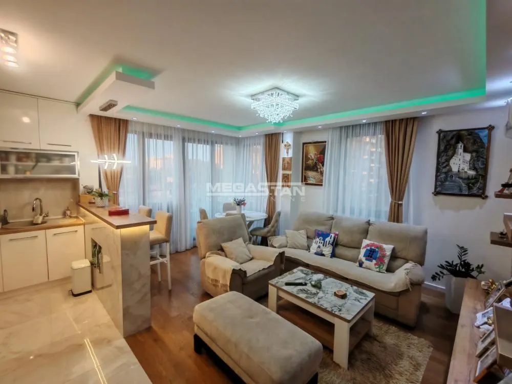 Izdavanje, trosoban stan, 65m², Višnjička Banja, Palilula Sve Podlokacije