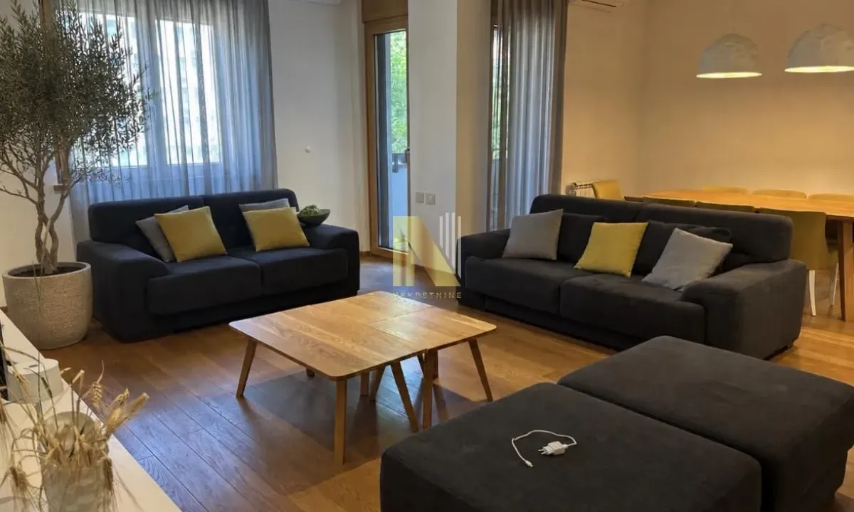 Rent, four bedroom apartment, 102m², Centar, Novi Sad
