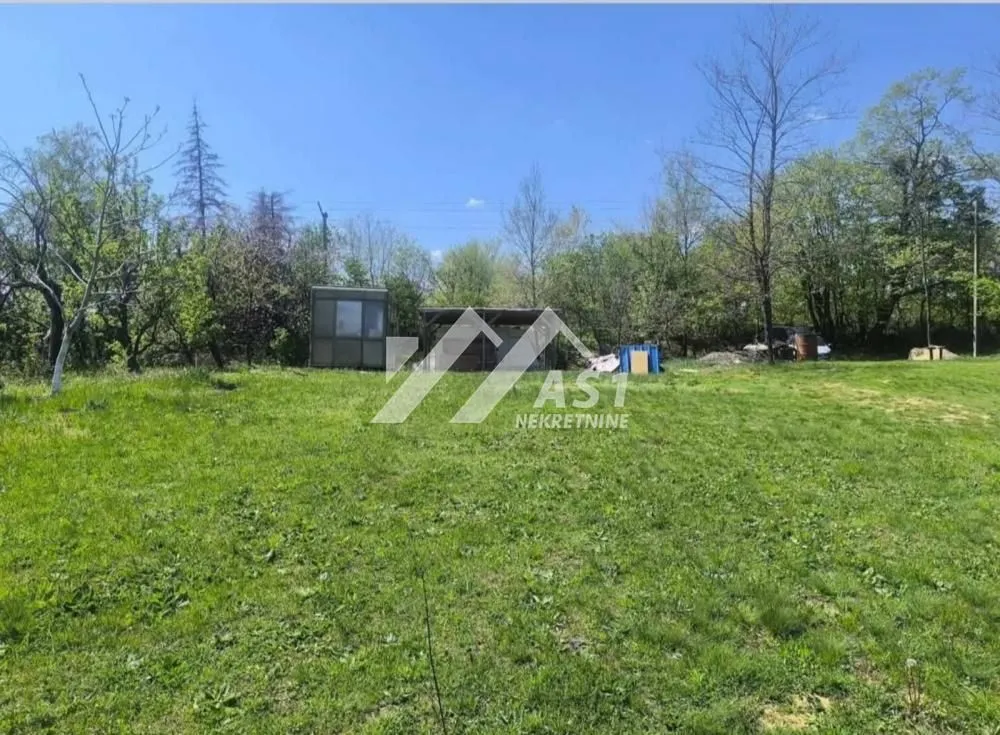 Prodaja, plac, 1400m², Sremska Mitrovica, Srbija
