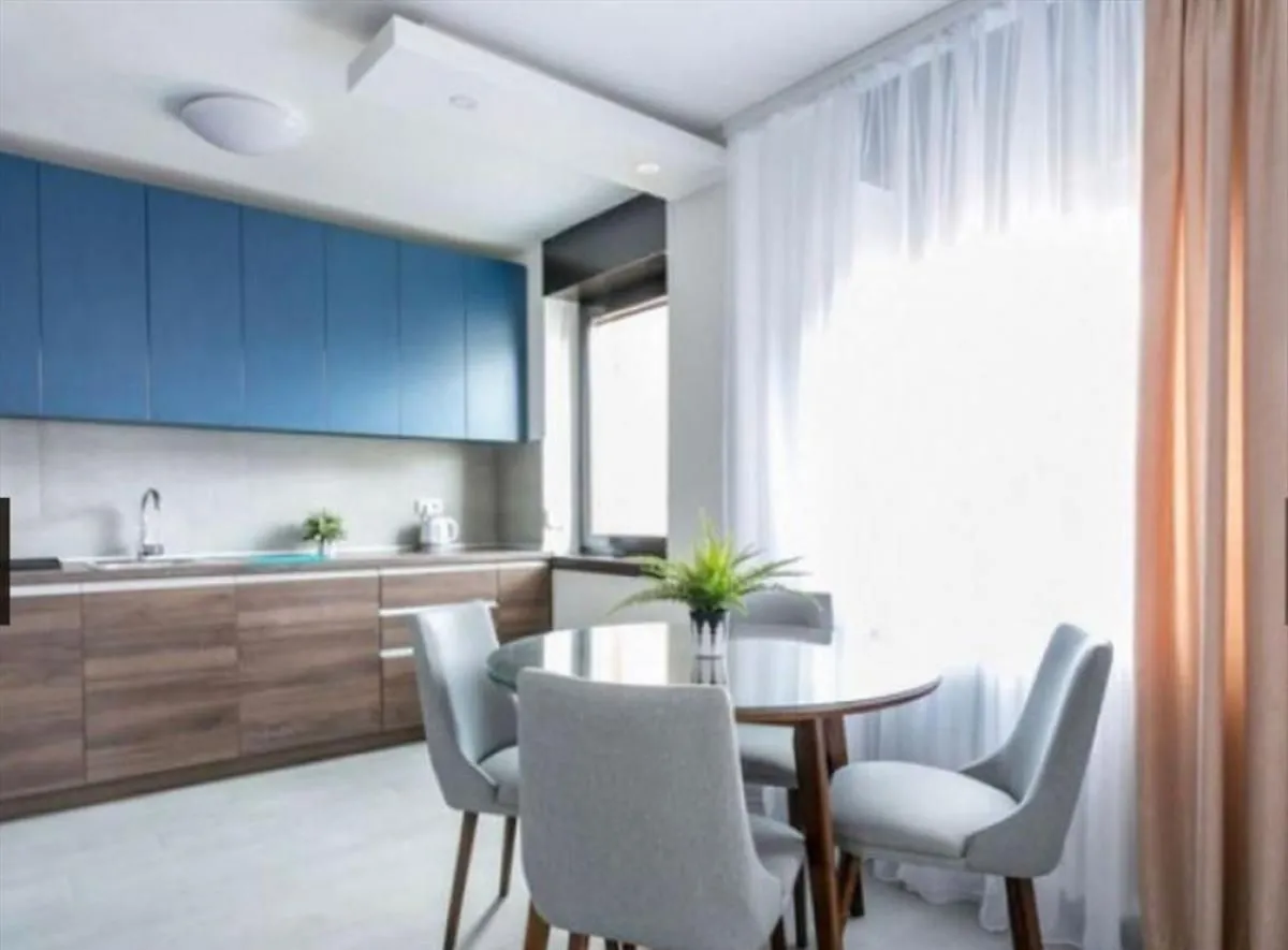 Izdavanje, trosoban stan, 88m², Stari Grad, Beograd