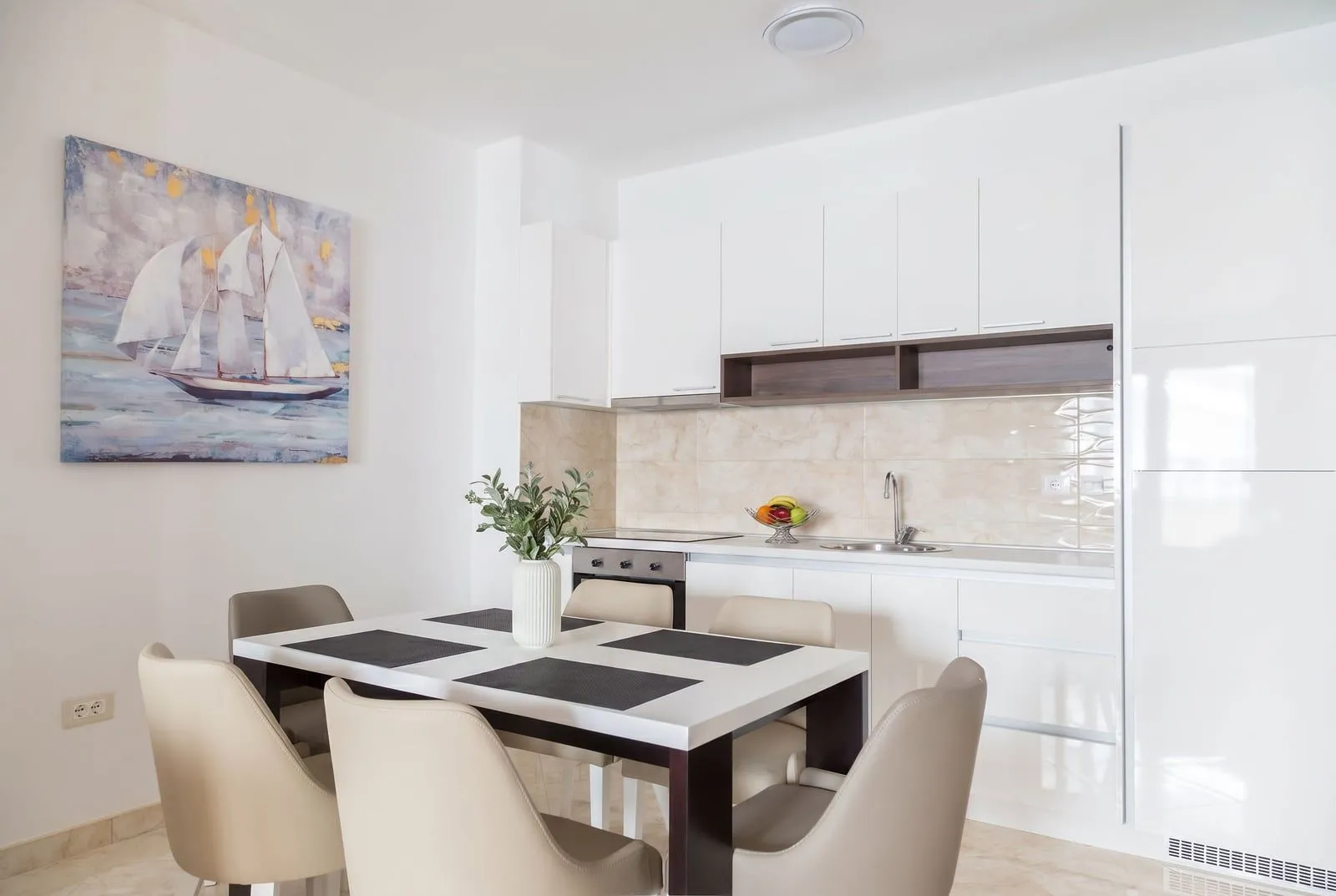 Prodaja, trosoban stan, 89m², Bečići, Budva