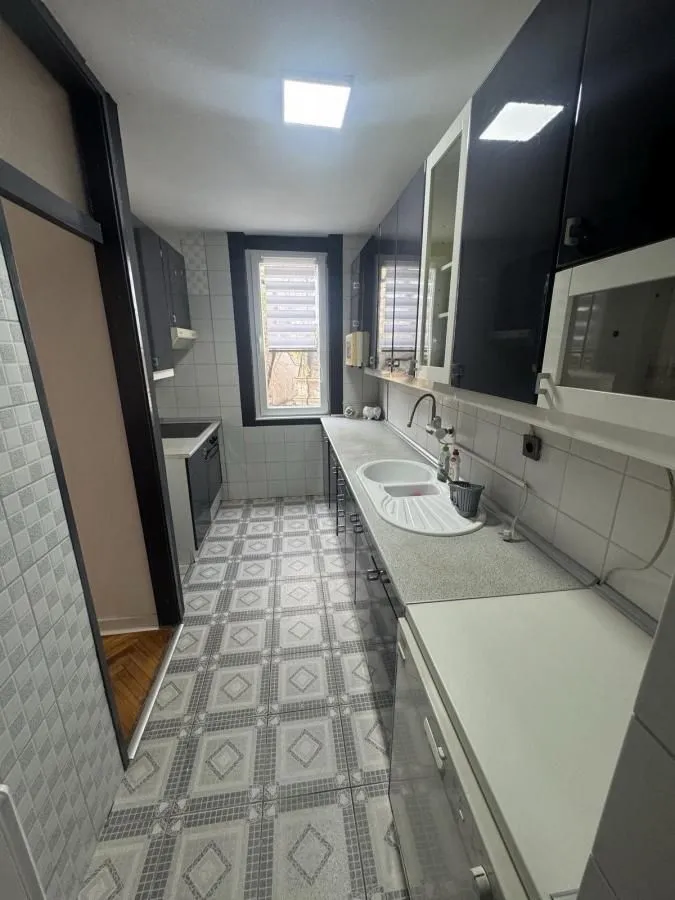 Rent, office space, 95m², Centar, Niš