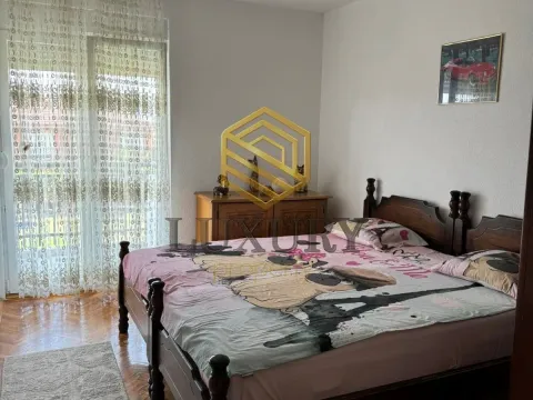 Izdavanje, dvosoban stan, 75m², Gornja Gorica, Podgorica - image 10