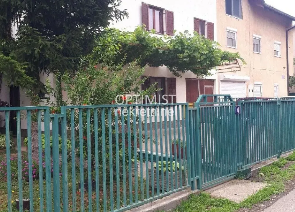 Prodaja, kuća, 208m², Altina, Beograd