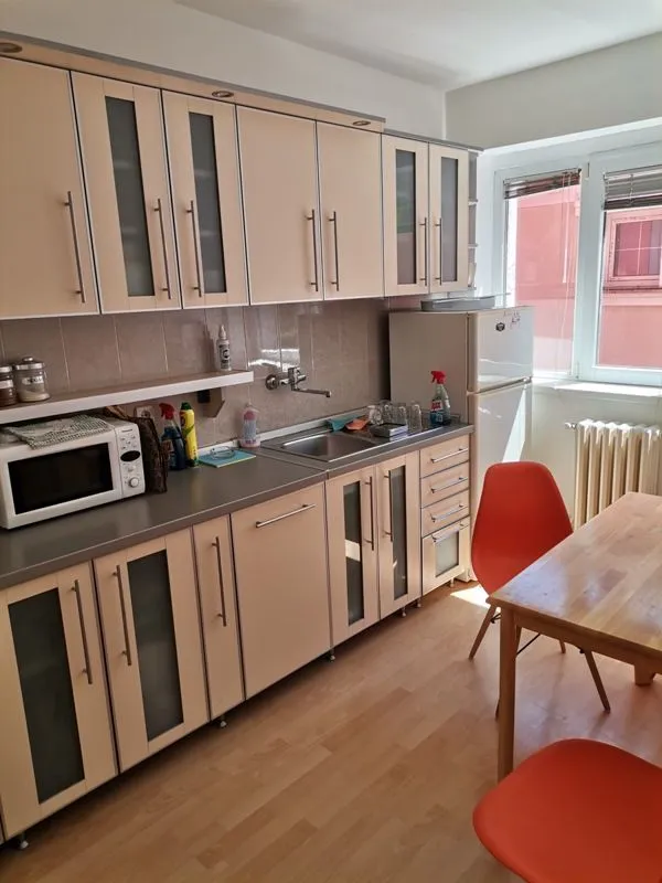 Rent, four bedroom apartment, 105m², Voždovac Sve Podlokacije, Beograd