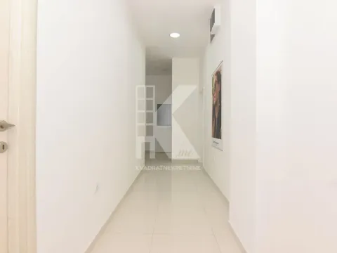 Rent, house, 752m², Zelenika, Podgorica - image 10