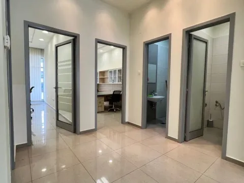 Sale, office space, 155m², Stari Aerodrom, Podgorica - image 3