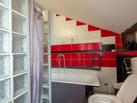 Izdavanje, trosoban stan, 115m², Zabjelo, Podgorica - image 12