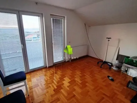 Izdavanje, kuća, 300m², Ledena Stena, Niš - image 11