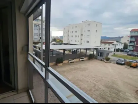 Rent, one bedroom apartment, 43m², Tološi, Podgorica - image 6