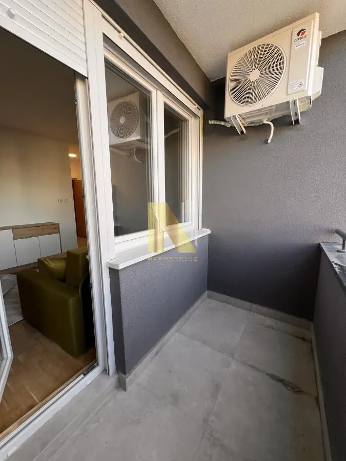 Izdavanje, garsonjera, 30m², Avijatičarsko naselje, Novi Sad Sve Podlokacije