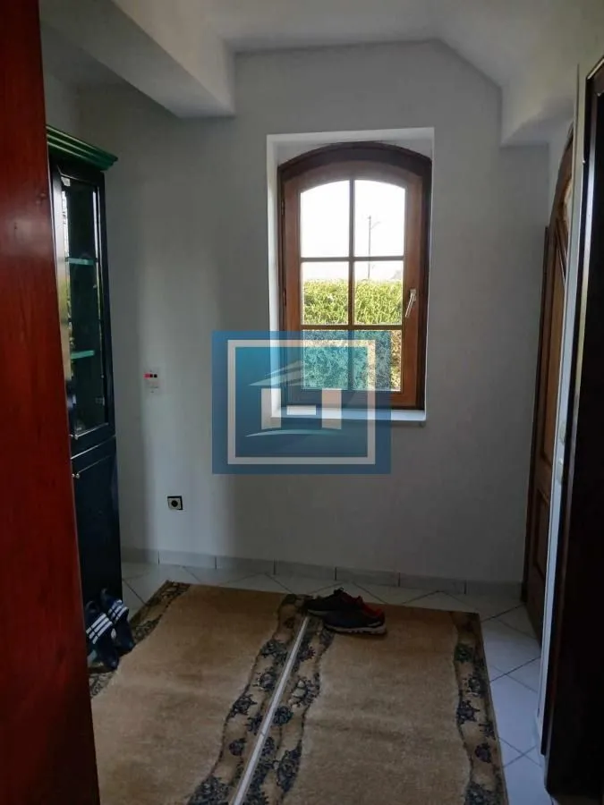 Prodaja, kuća, 350m², Lipova, Vrnjačka Banja