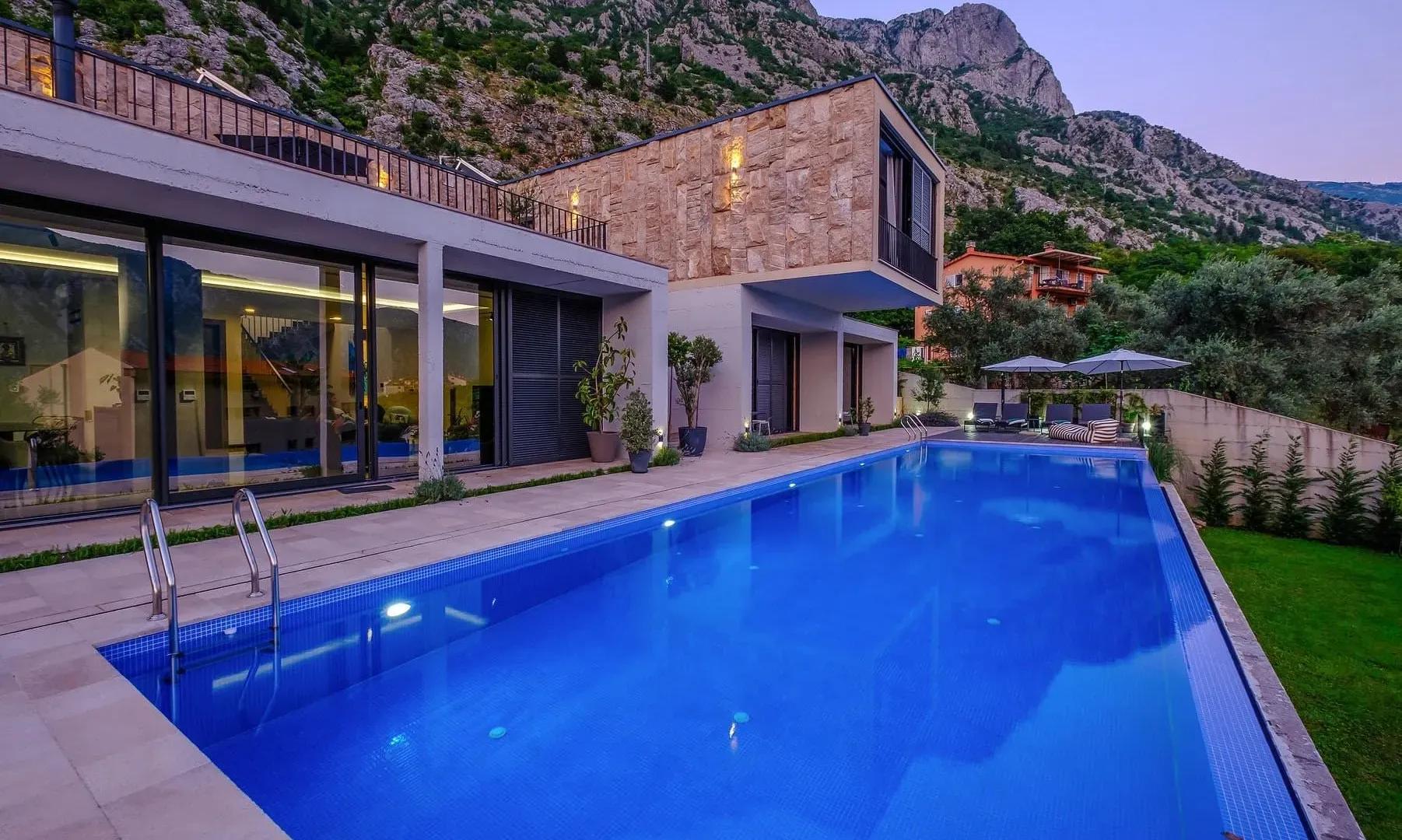 Sale, house, 419m², Dobrota, Kotor