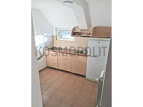 Prodaja, četvorosoban stan, 140m², Zemun Centar, Zemun Sve Podlokacije - image 6