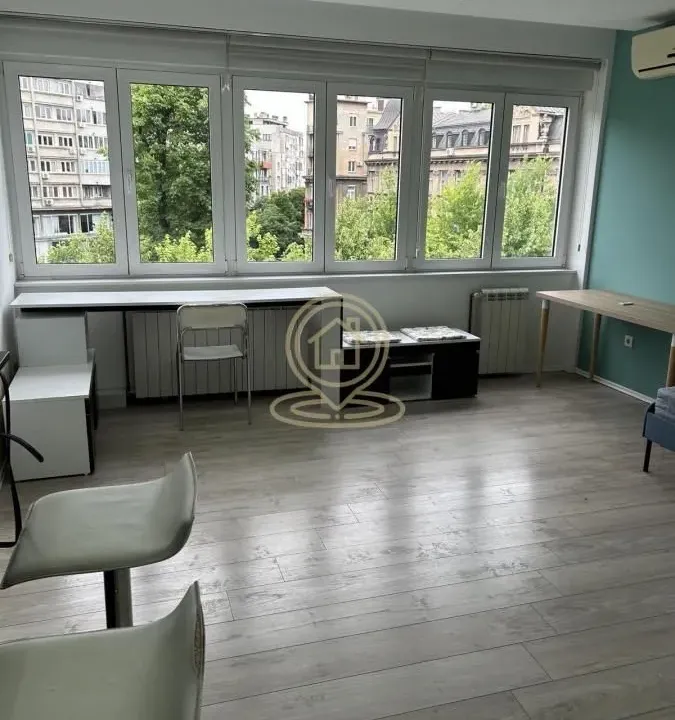 Izdavanje, jednosoban stan, 32m², Stari Grad, Beograd