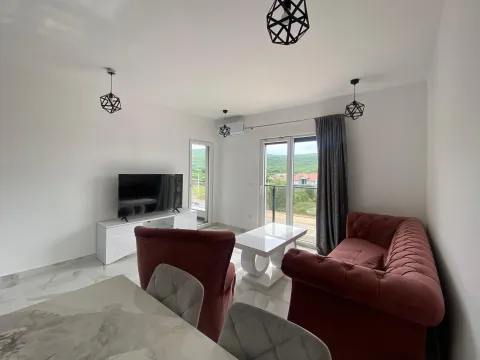 Izdavanje, dvosoban stan, 65m², Radanovići, Kotor - image 9