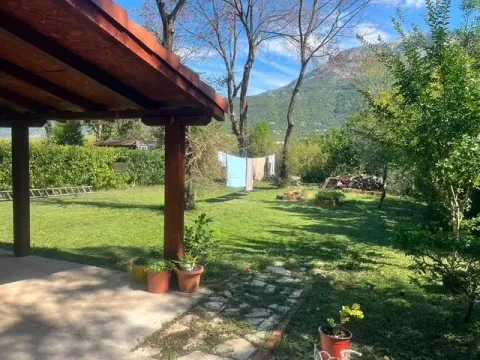 Izdavanje, kuća, 130m², Radanovići, Kotor - image 3