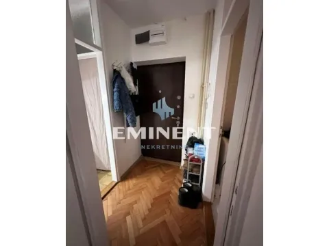 Rent, two bedroom apartment, 40m², Stari Grad, Beograd - image 8