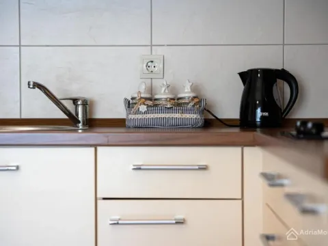 Prodaja, garsonjera, 33m², Risan, Kotor - image 7