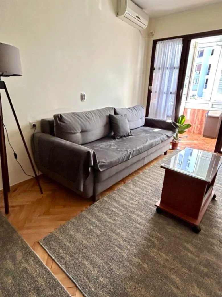 Izdavanje, dvosoban stan, 60m², Preko Morače, Podgorica