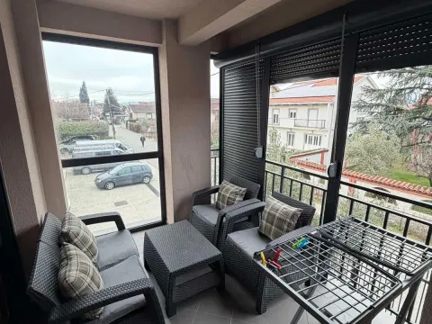 Izdavanje, dvosoban stan, 70m², Tološi, Podgorica - image 8