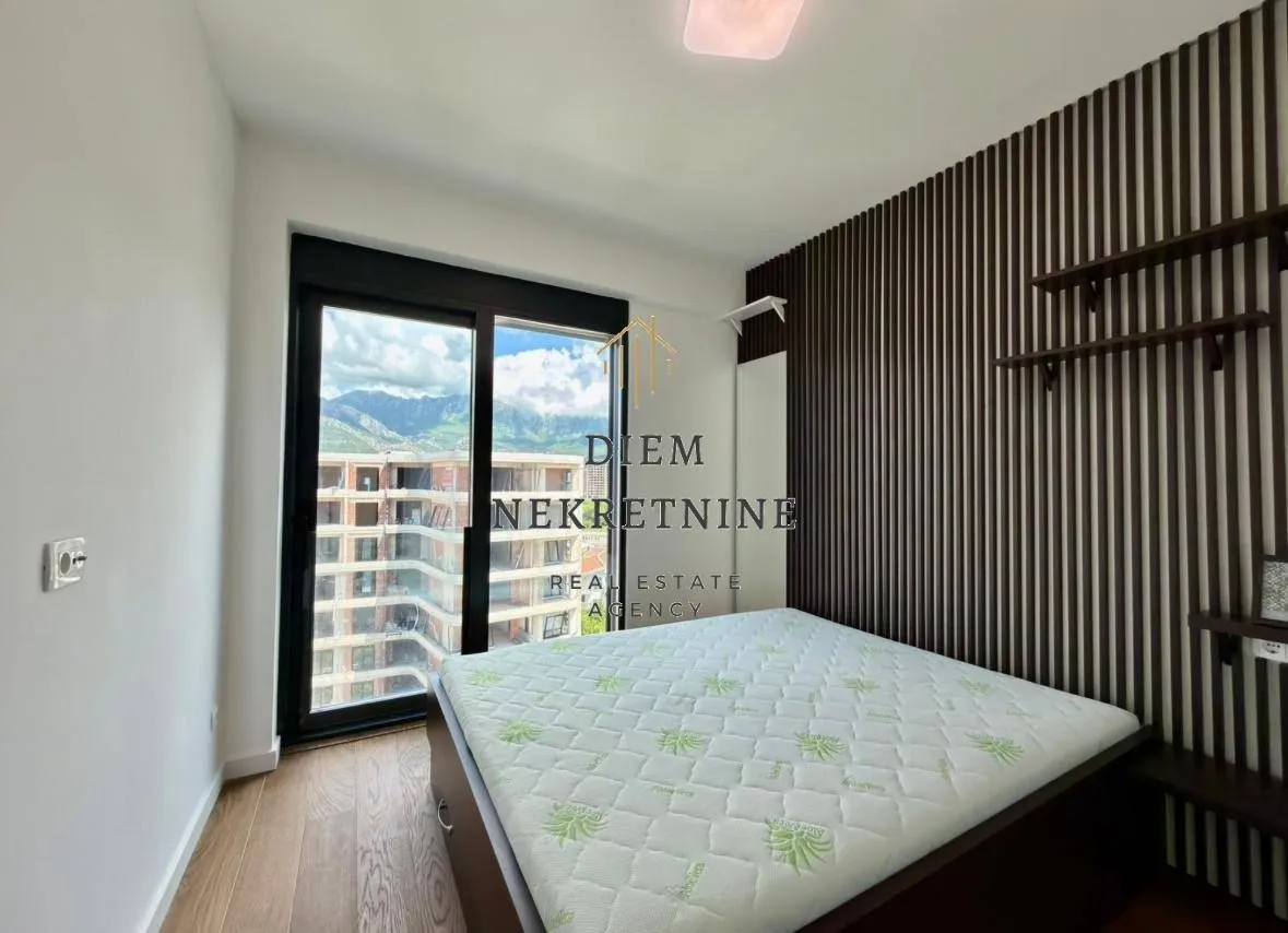 Rent, one bedroom apartment, 49m², Centar, Bar