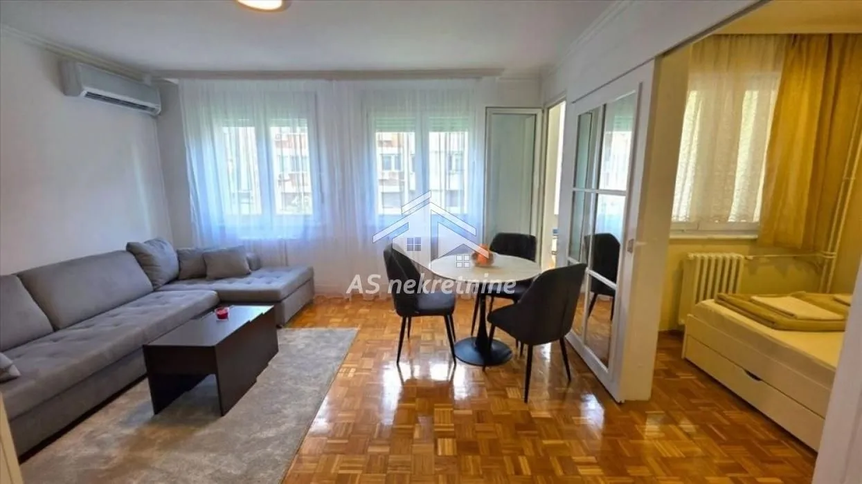 Izdavanje, dvosoban stan, 46m², Slavija, Vračar Sve Podlokacije