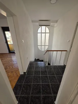 Rent, house, 130m², Zabjelo, Podgorica - image 6