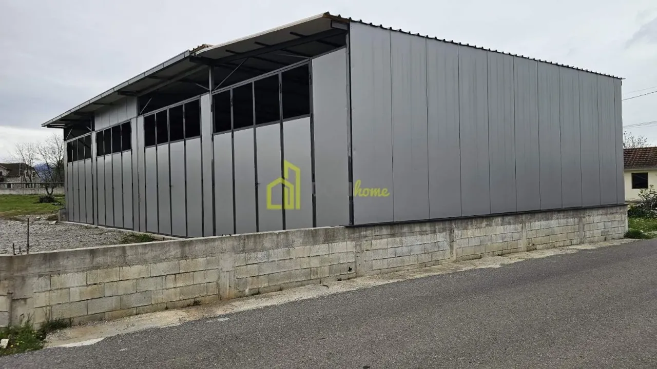 Rent, office space, 230m², Golubovci, Podgorica