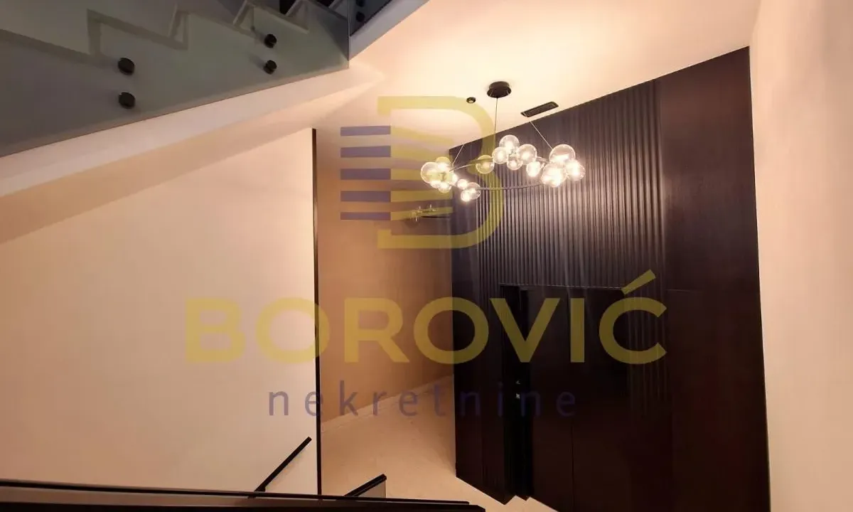 Prodaja, četvorosoban stan, 183m², Vračar Hram, Vračar Sve Podlokacije