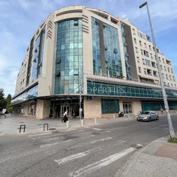 Rent, apartment, 100m², Centar, Podgorica