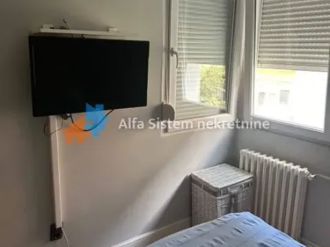 Izdavanje, četvorosoban stan, 100m², Kalenić Pijaca, Vračar Sve Podlokacije - image 6