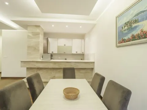 Sale, two bedroom apartment, 92m², Budva, Crna Gora - image 11