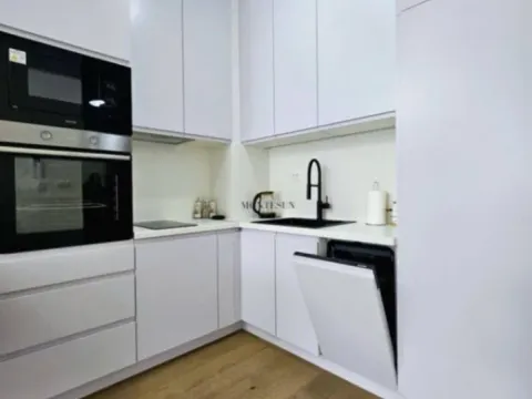 Izdavanje, jednosoban stan, 53m², Budva, Crna Gora