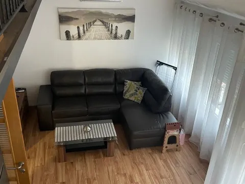 Rent, one bedroom apartment, 45m², Centar, Tivat - image 2