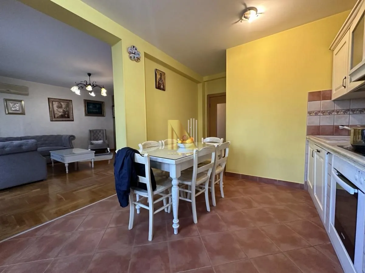 Prodaja, trosoban stan, 97m², Centar, Novi Sad