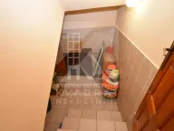 Izdavanje, kuća, 160m², Murtovina, Podgorica - image 19