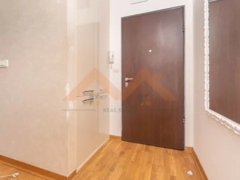 Izdavanje, dvosoban stan, 63m², City Kvart, Podgorica - image 4