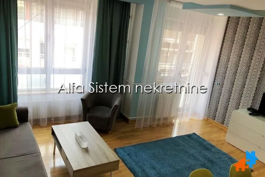 Rent, three bedroom apartment, 88m², Vračar Sve Podlokacije, Beograd