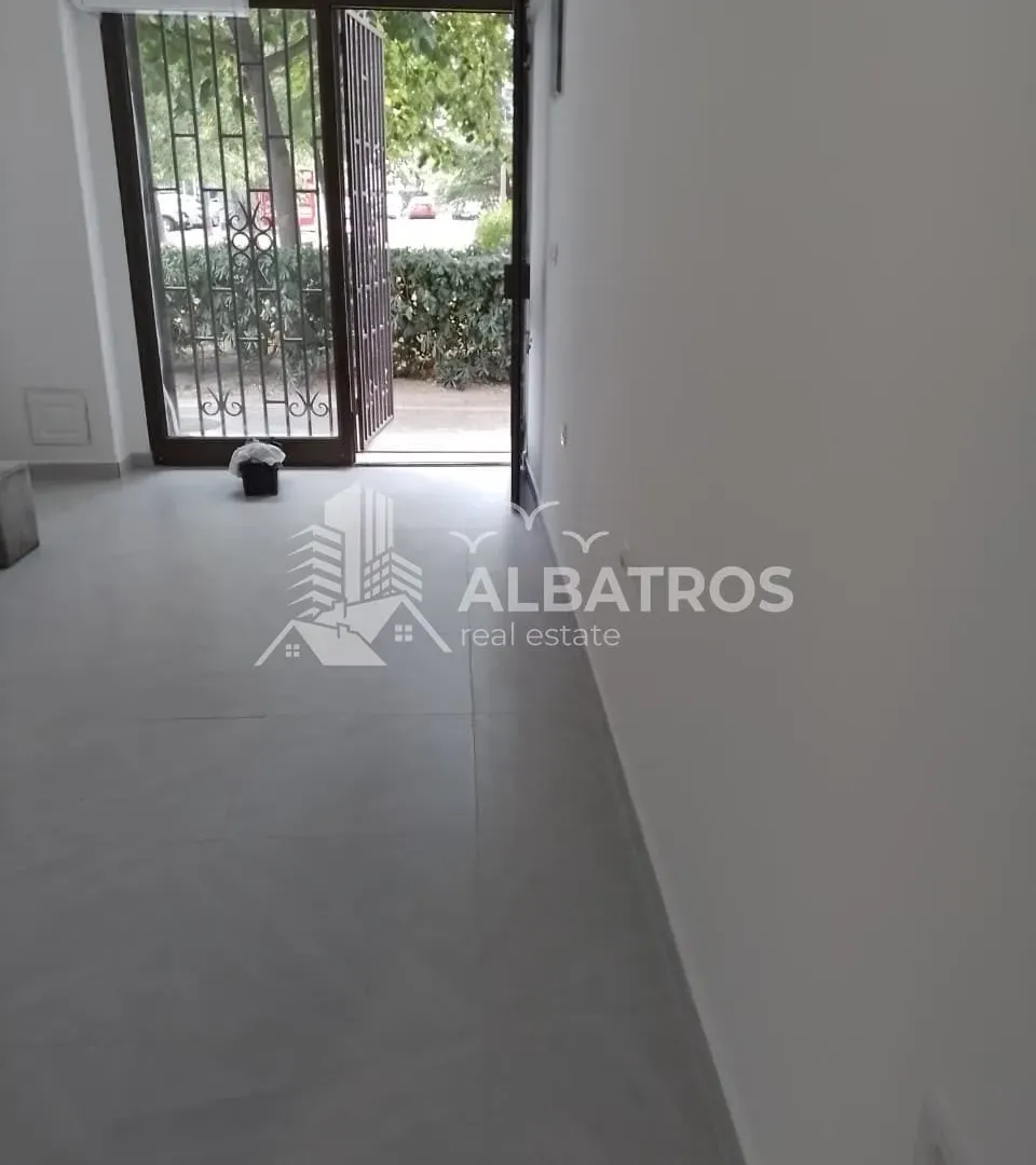 Rent, office space, 36m², Makedonsko naselje, Bar