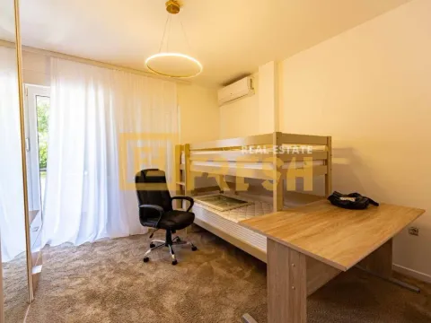 Rent, three bedroom apartment, 202m², Gorica C, Podgorica - image 21