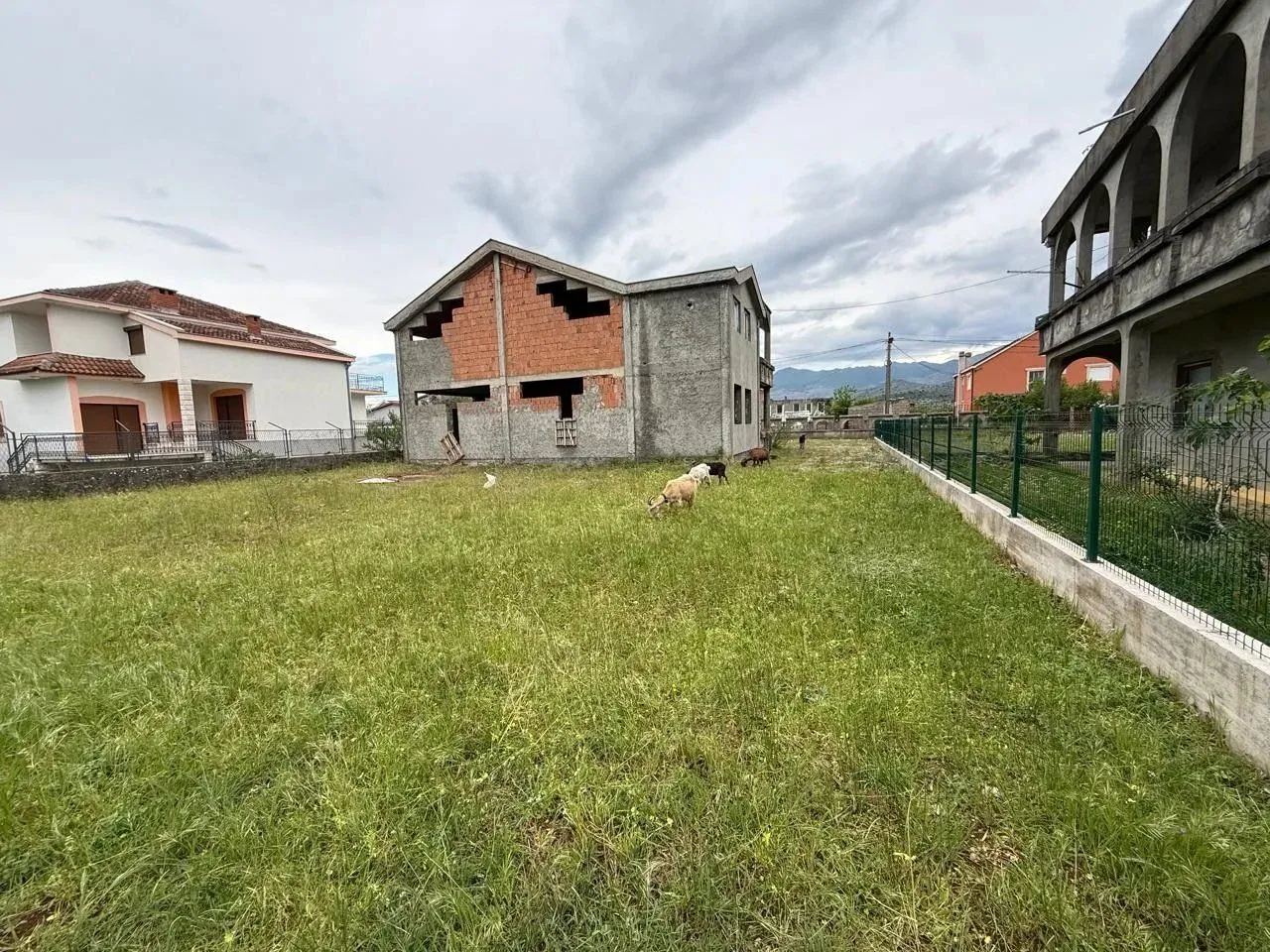 Prodaja, kuća, 285m², Podgorica, Crna Gora