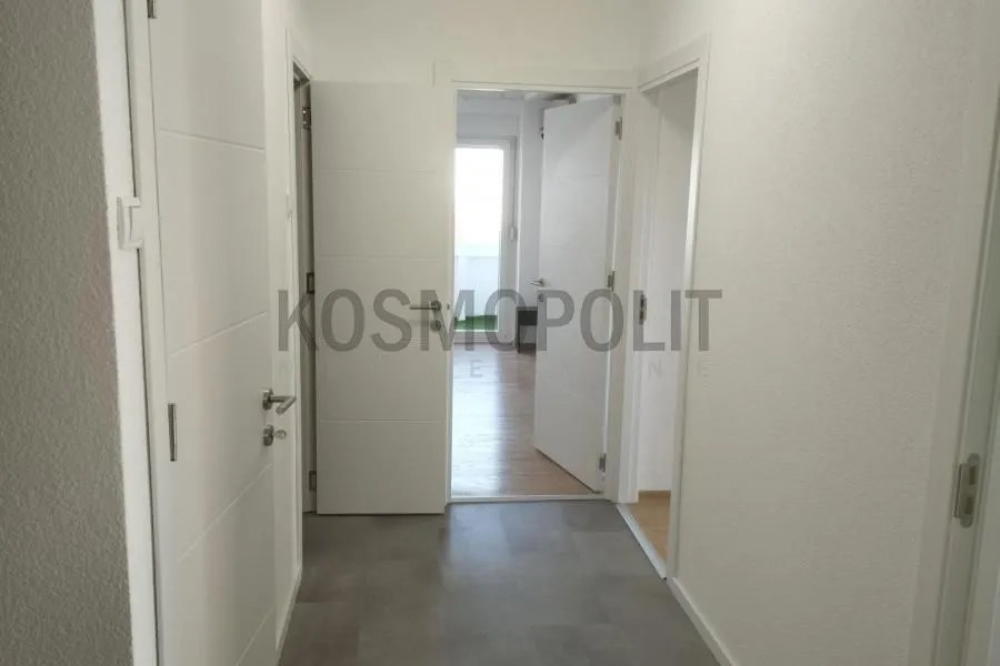 Izdavanje, trosoban stan, 70m², Novi Beograd Sve Podlokacije, Beograd