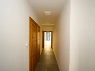 Izdavanje, poslovni prostor, 120m², Centar, Podgorica - image 6